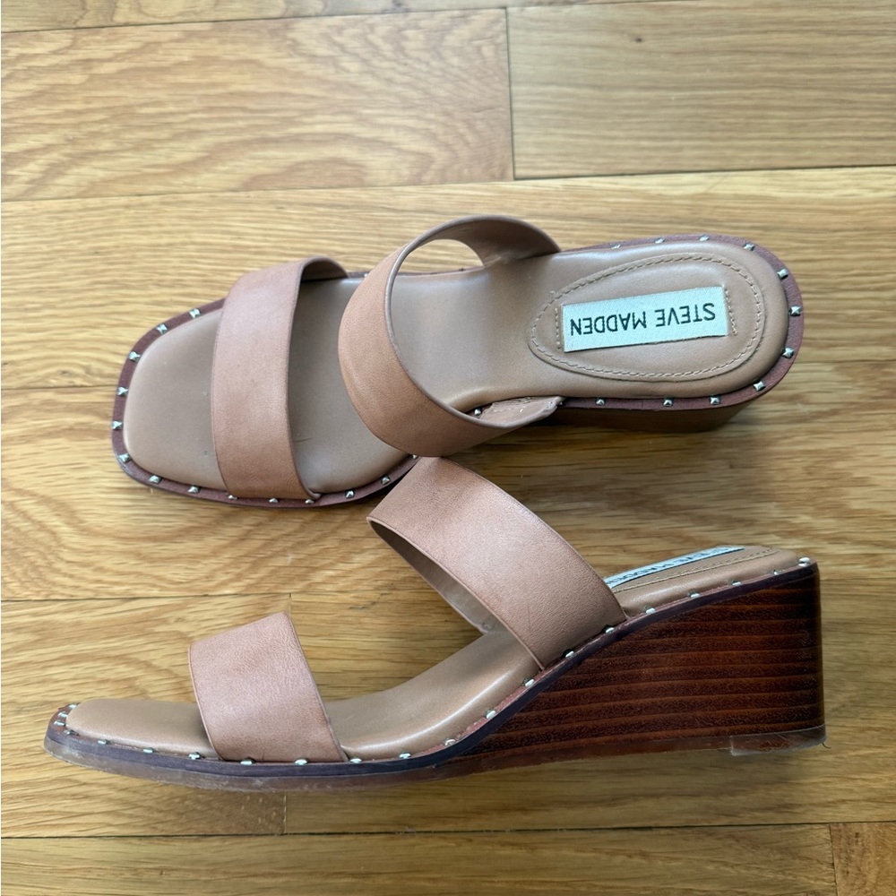 Steve Madden Women's Tan Wedge Sandals